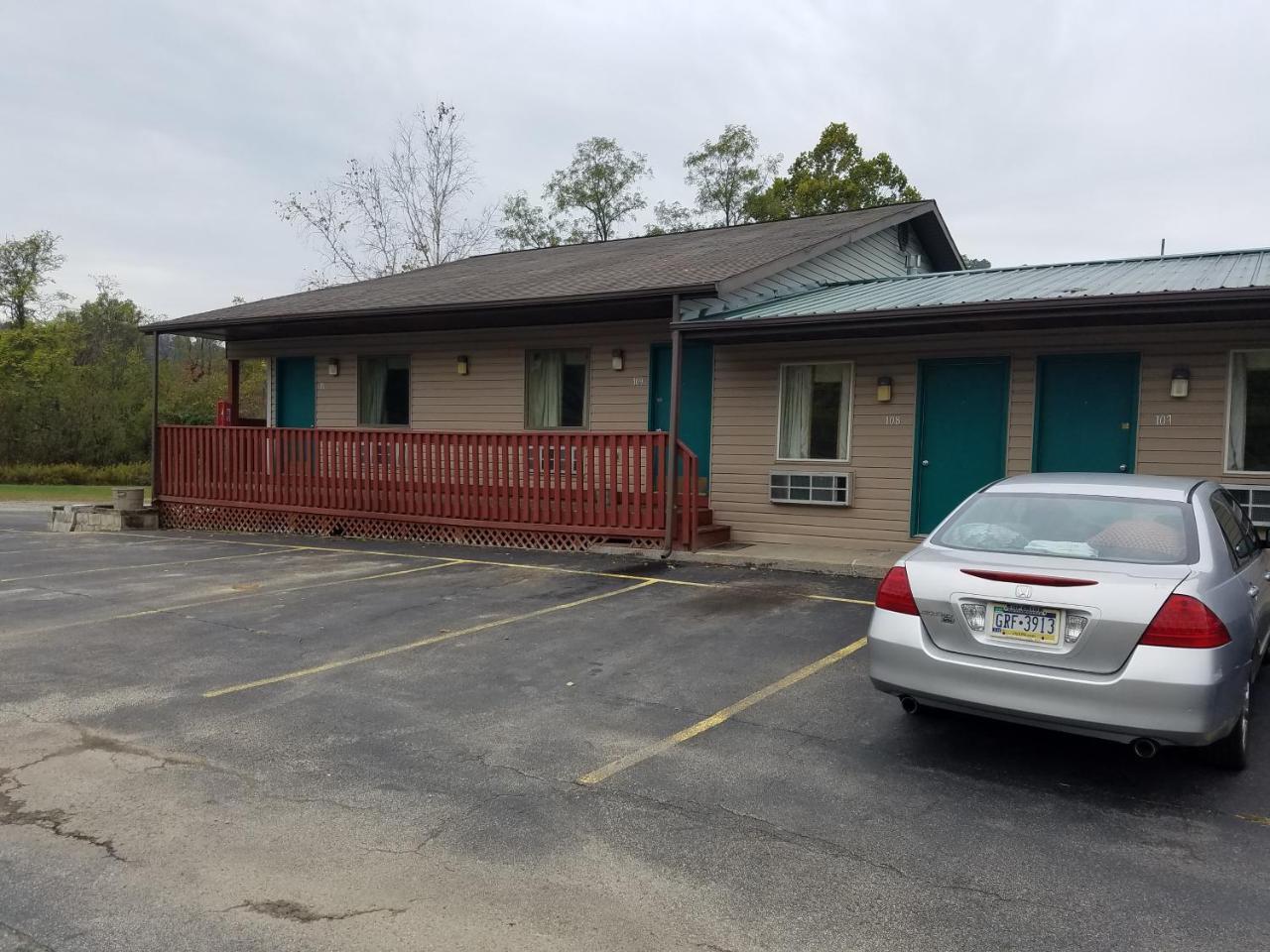 Perry-O Inn & Suites Star Junction Экстерьер фото